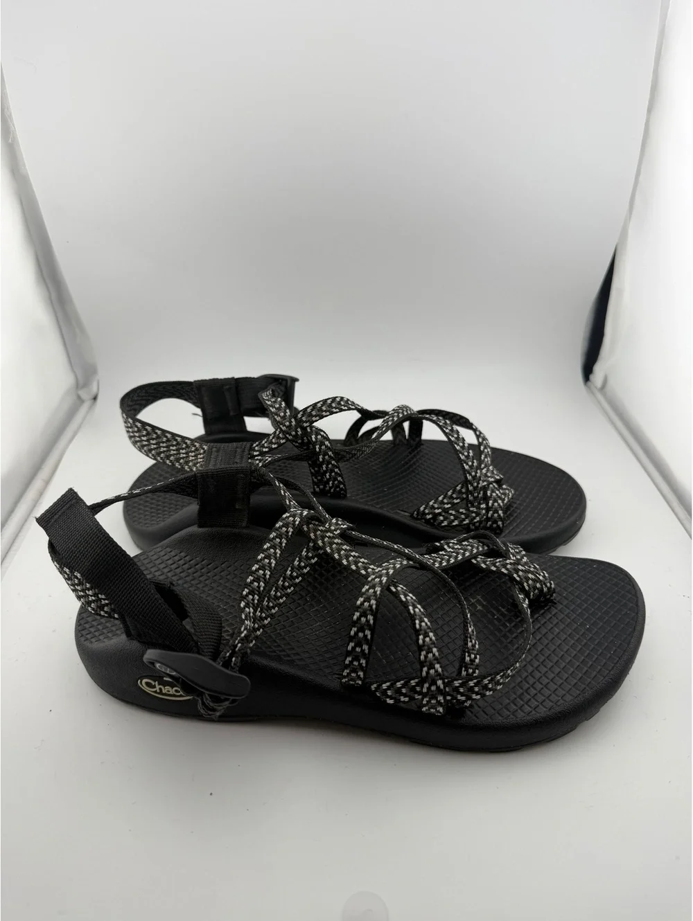 Chaco ZX/2 Classic Outdoor Sandals, Black & White Double Strap, Women's Sz 8